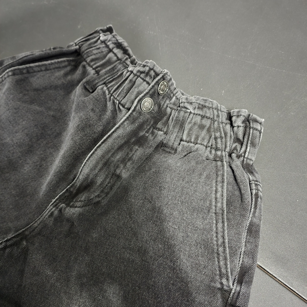 Forever 21 High-Waisted Dark Gray Black Denim Shorts Womens Size XS - Picture 3 of 9